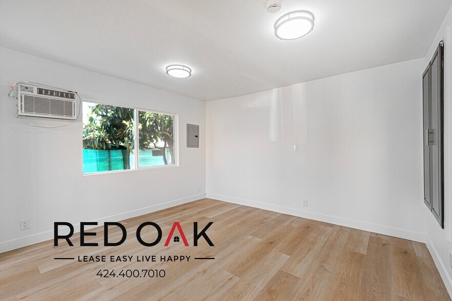 Building Photo - 1431 N Hobart Blvd