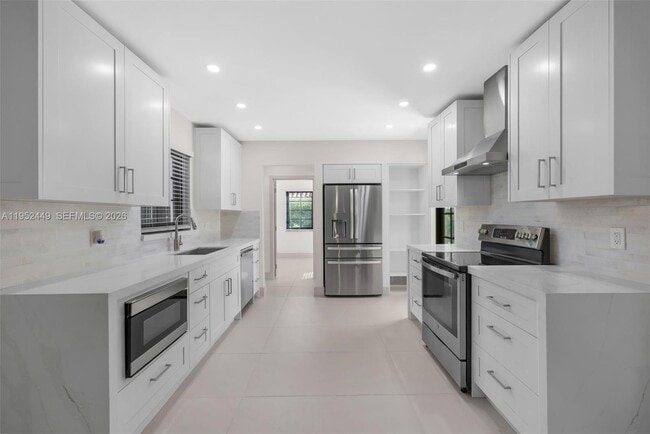 Building Photo - 3519 Toledo St