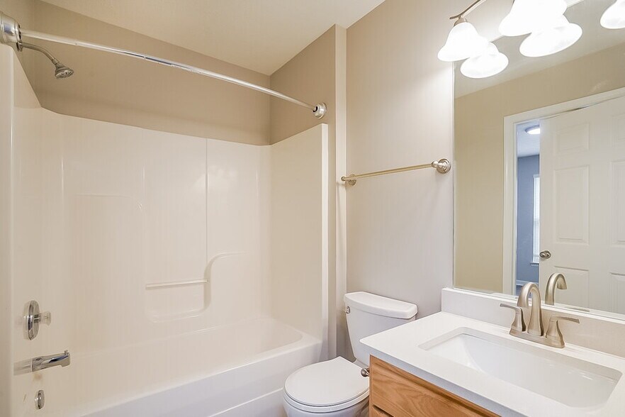 Building Photo - 1802 Cabe Ct