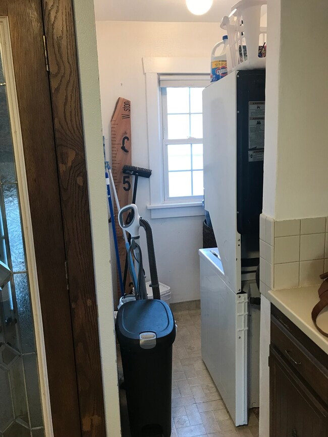 Building Photo - 213 S 100 W