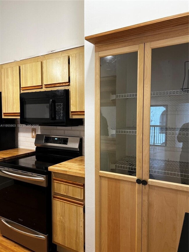 Building Photo - 18246 Mediterranean Blvd