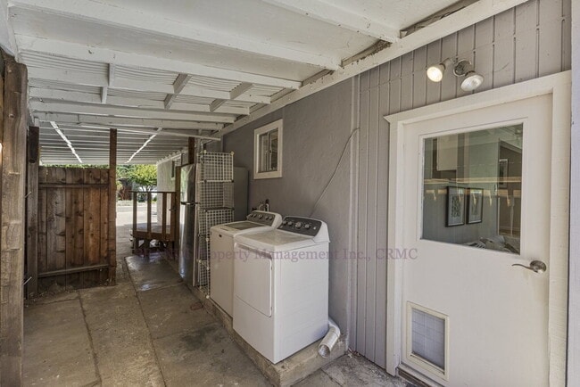 Building Photo - Central Novato Home with Large Yard and A/C!