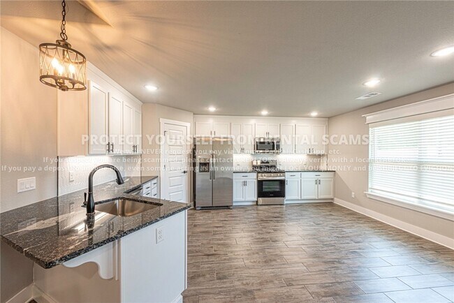 Building Photo - 45 W Pitts St