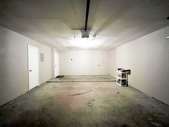 Building Photo - Available NOW!!!! This charming 1 story, 3 bedroom, 2 bath house could be your next home! Beautif...