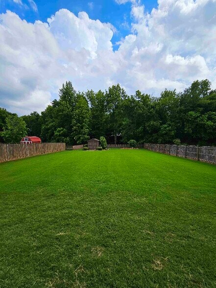 Building Photo - 226 Glen Meadows Ln