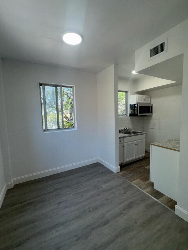 Building Photo - 6211 NW 7th Ave