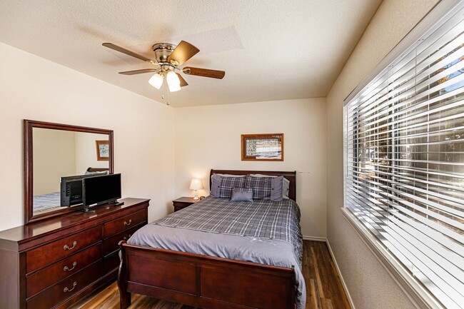 Building Photo - 62 Curlew Pl