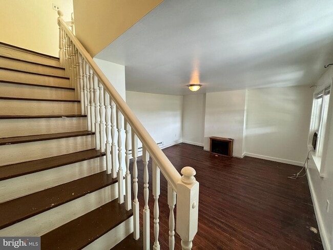 Building Photo - 1005 Manning Dr