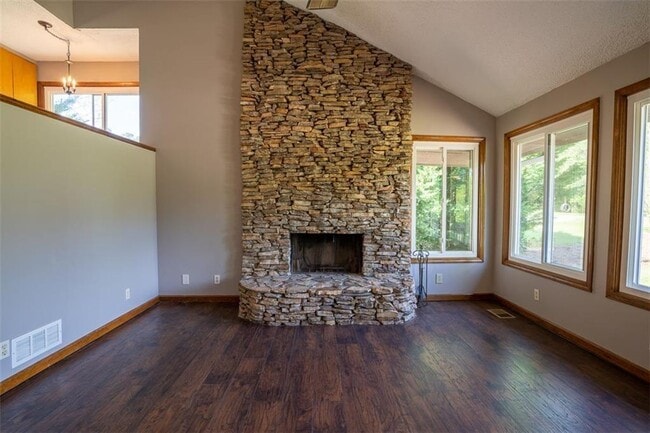 Building Photo - 1540 Magnolia Pl