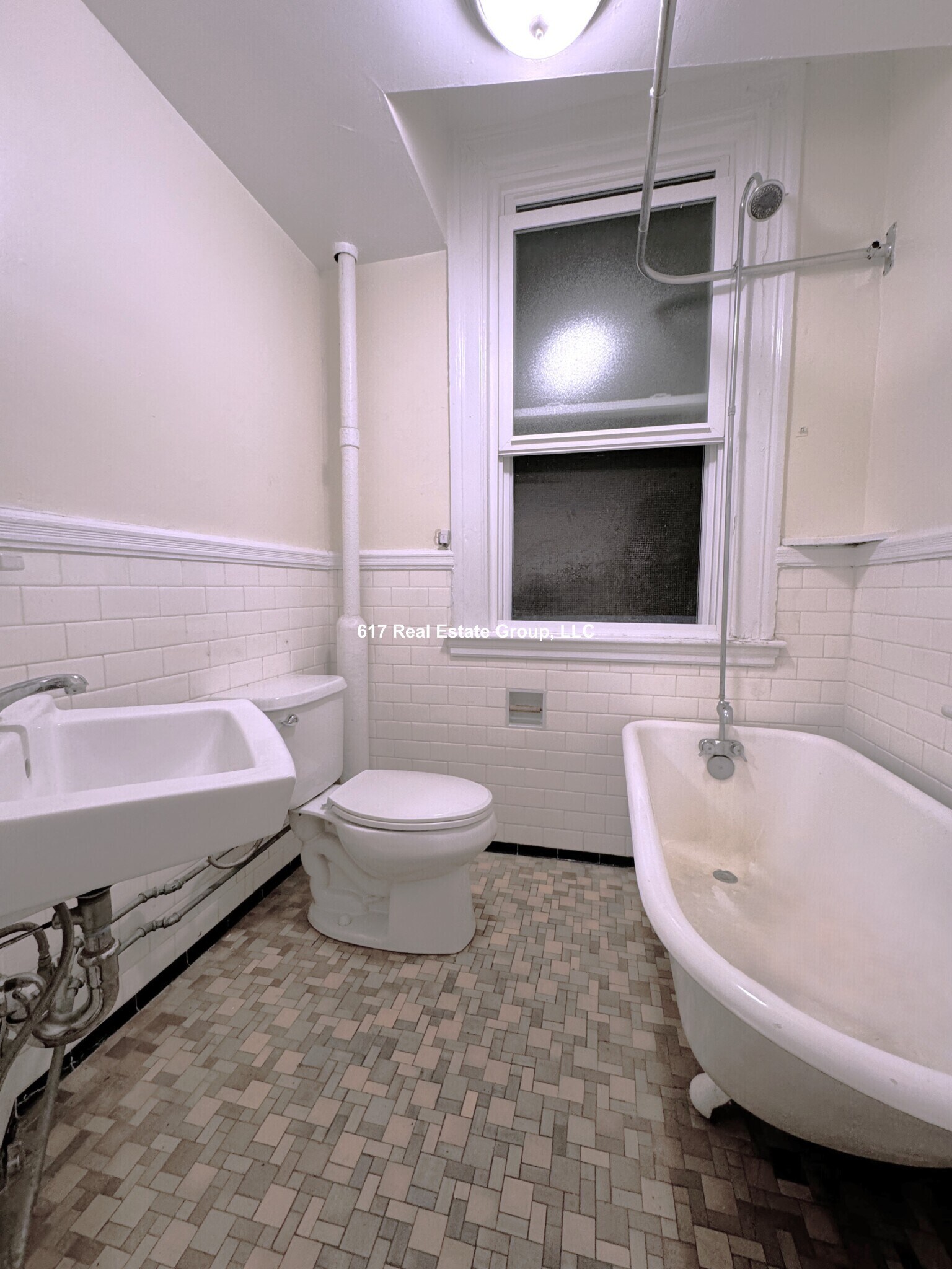 Building Photo - 885 Massachusetts Ave