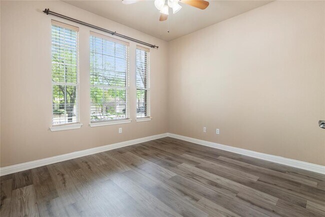 Building Photo - 1709 Greenside Trail