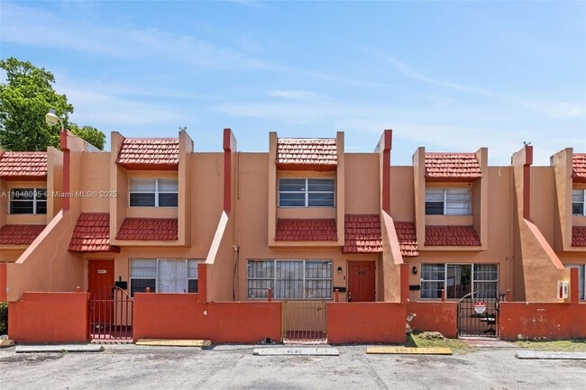Building Photo - 4045 NW 19th St