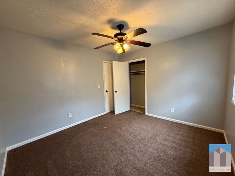 Building Photo - 804 Emerald Forest Cir