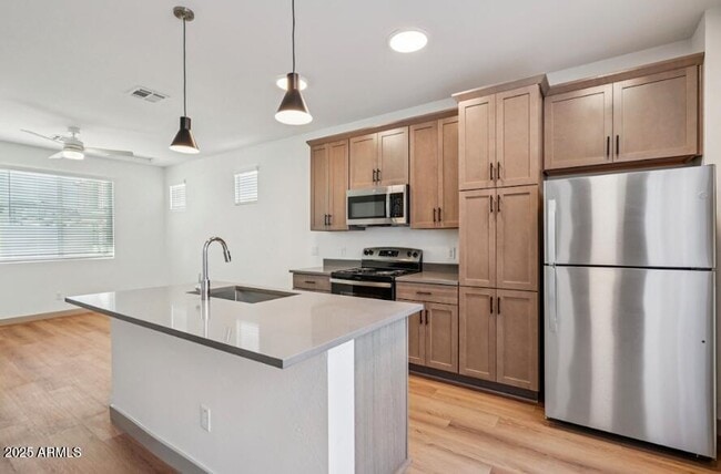 Building Photo - 19550 N Gunsmoke Rd