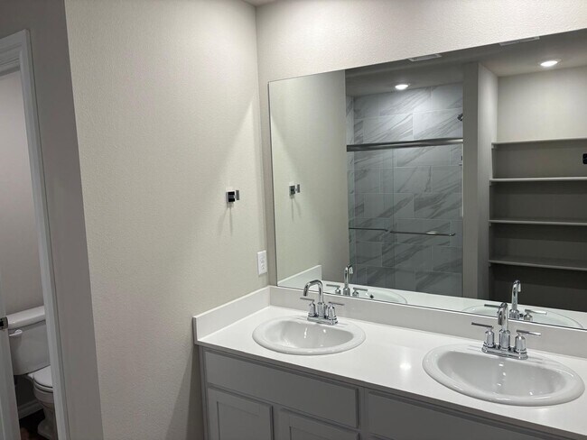 Building Photo - Brand New D.R. Horton Home in Bixby - 4 Be...