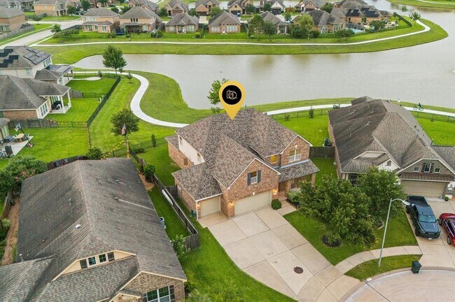 Building Photo - 9415 Vista Falls Ct
