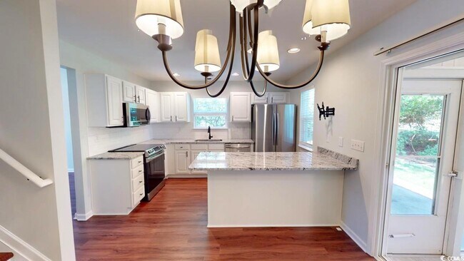 Building Photo - 1000 Pembroke Ct