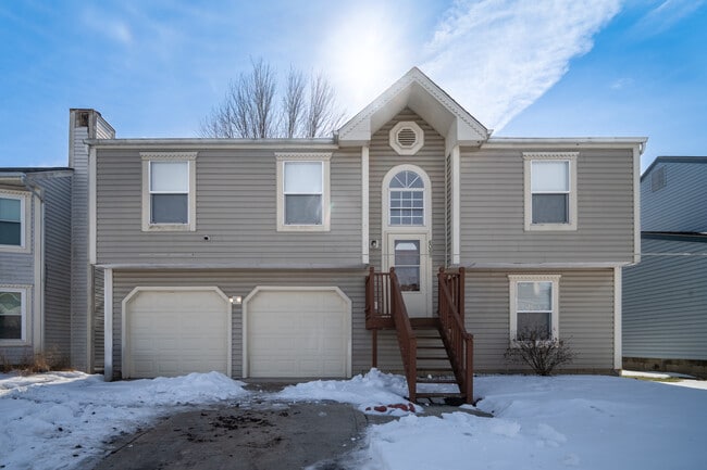 Building Photo - 6069 Northbend Dr