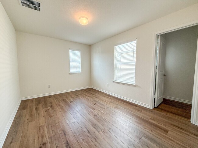 Building Photo - 14839 Vance Jackson Rd