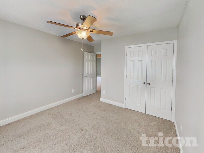Building Photo - 15 Summerseat Way