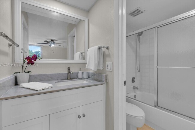 Building Photo - 2930 SW 87th Terrace