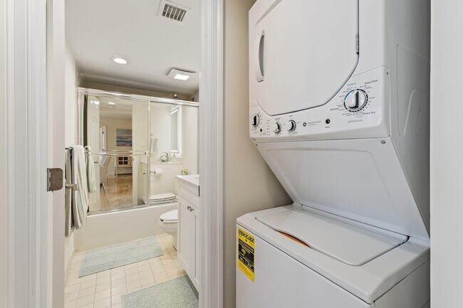 Building Photo - 400 Ocean Trail Way