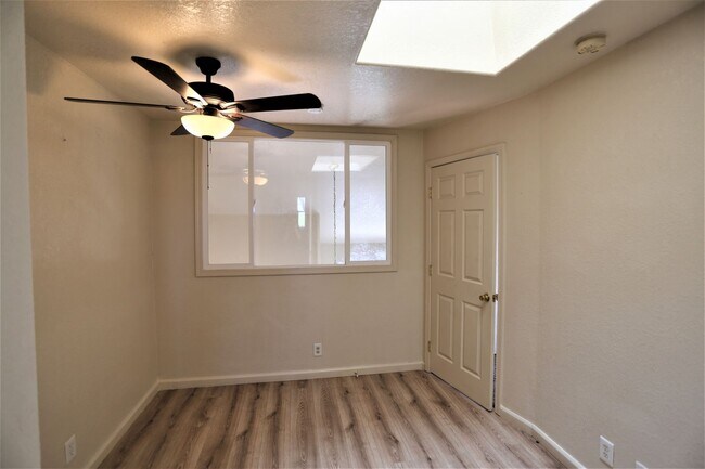 Building Photo - 1613 Fig Ave