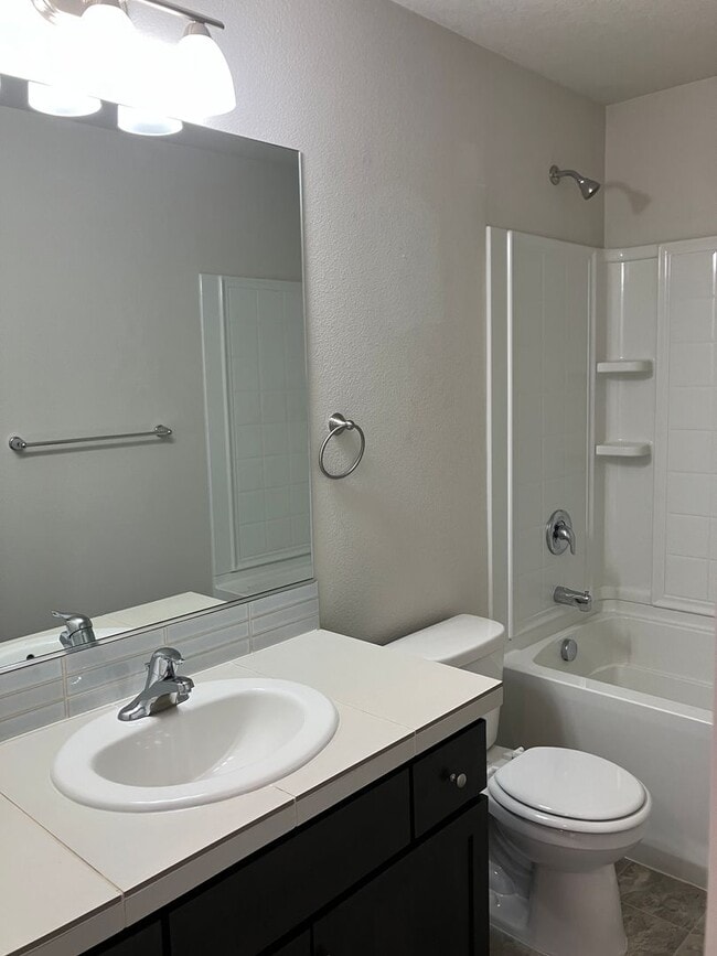 Building Photo - Beautiful Three Bedroom Home in North Salem