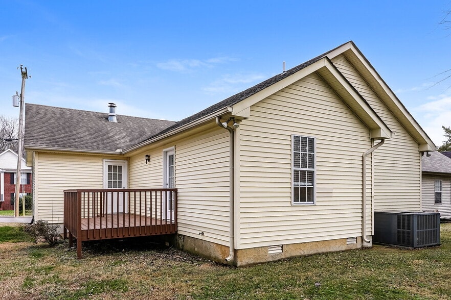 Building Photo - 4020 Calumet Dr