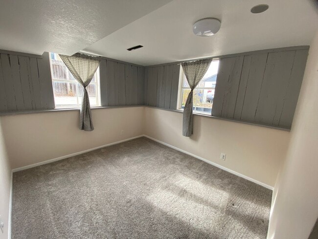 Building Photo - Incredible 5 bedroom Home in Westminster