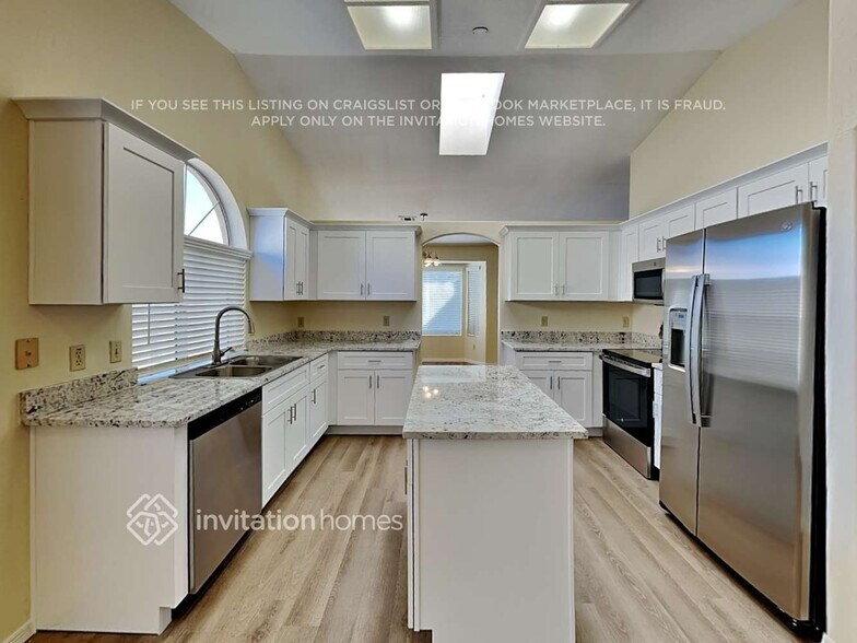 Building Photo - 5915 W Manzanita Ct