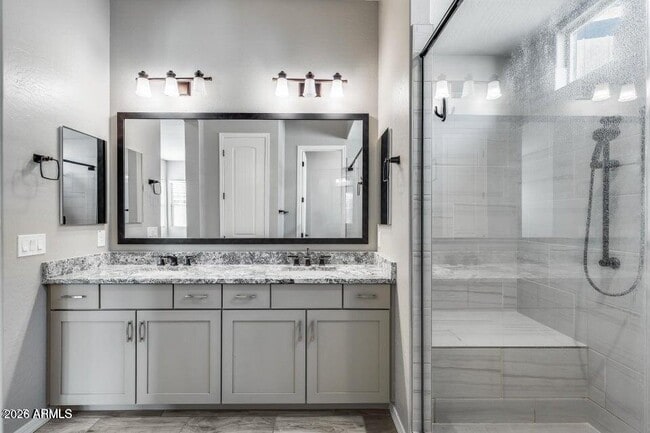 Building Photo - 2661 S Olympic Dr