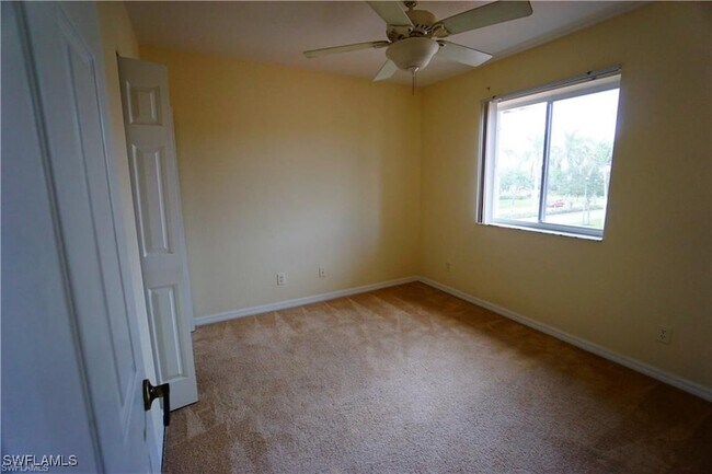 Building Photo - 9774 Roundstone Cir
