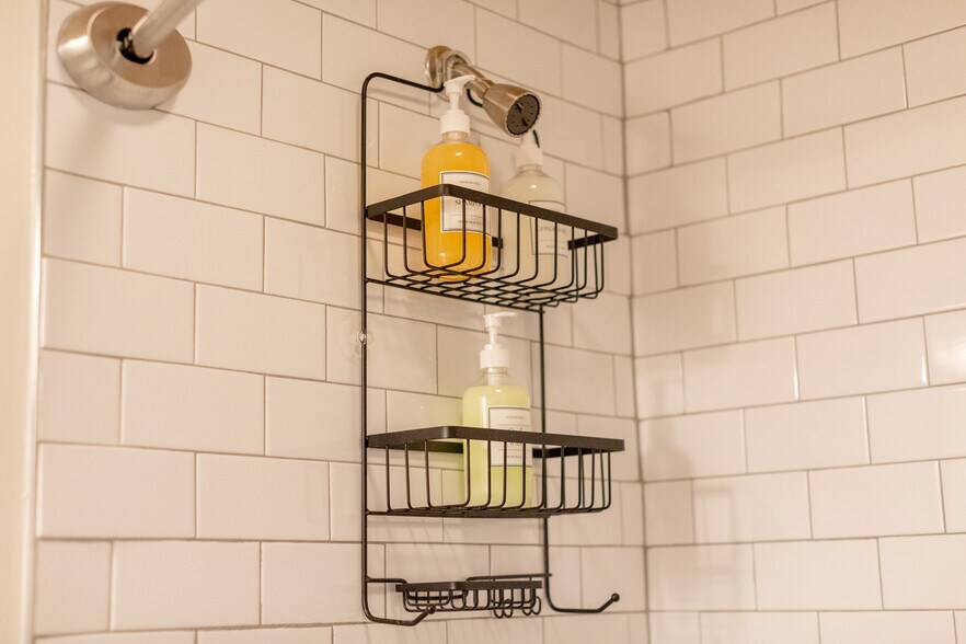 Bathroom - 315 Doyle St