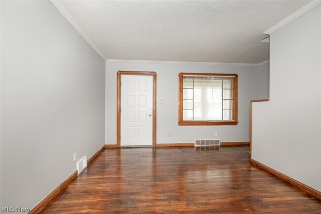 Building Photo - 12010 Longmead Ave