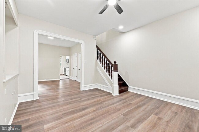 Building Photo - 1711 N Wilton St