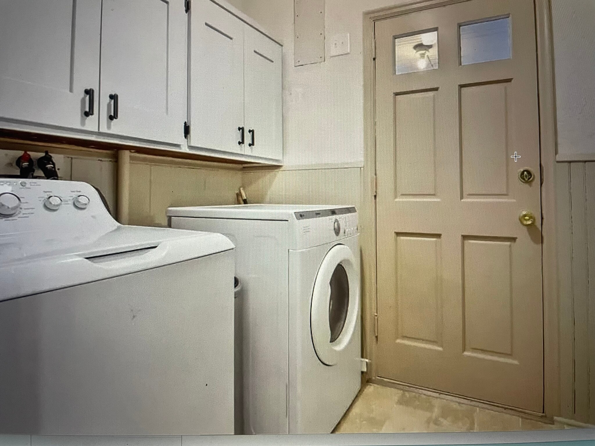 Building Photo - 3208 Logan Ave N