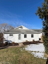 Building Photo - 1040 Moneta Ave