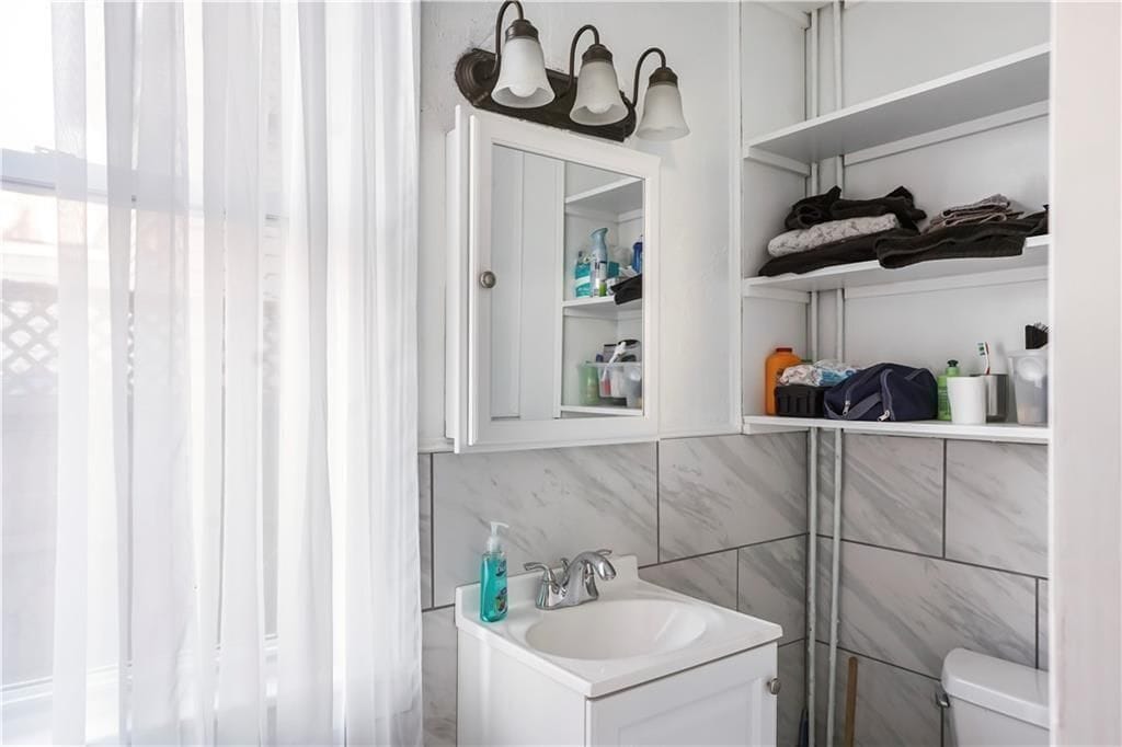 Building Photo - 32 Ann St