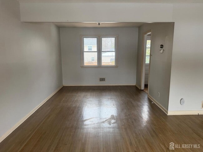 Building Photo - 16 Barnett Rd