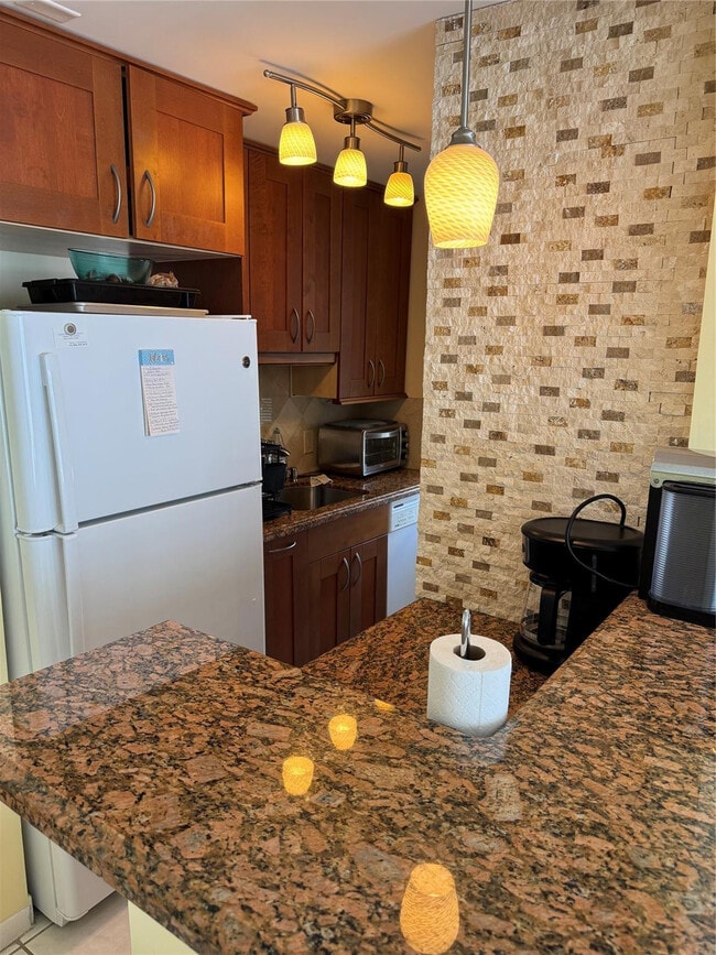 Primary Photo - 111 Briny Ave