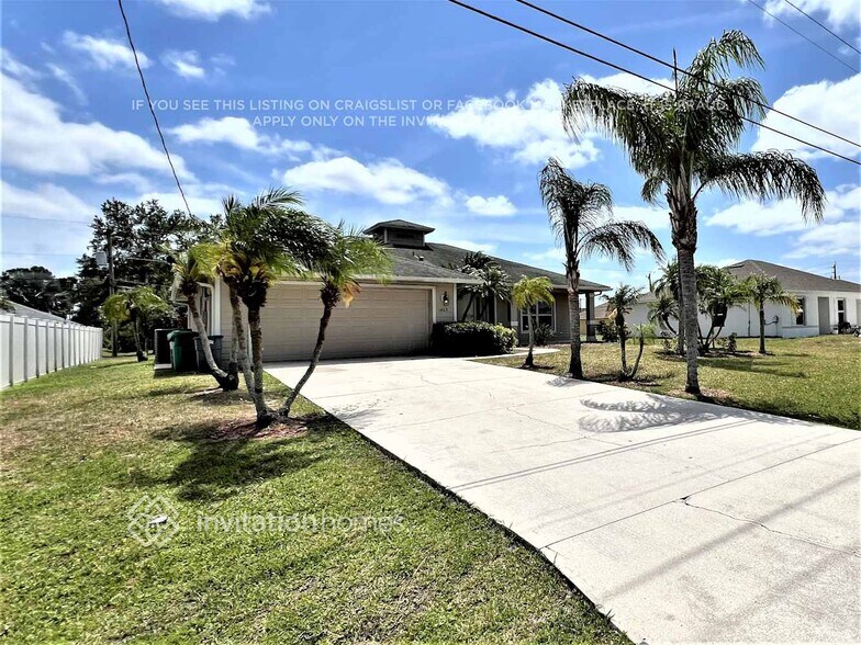 Building Photo - 1462 SW California Blvd