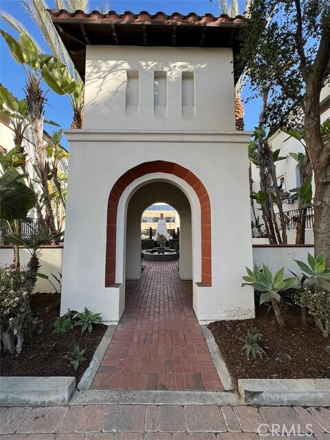 Building Photo - 1752 Grand Ave