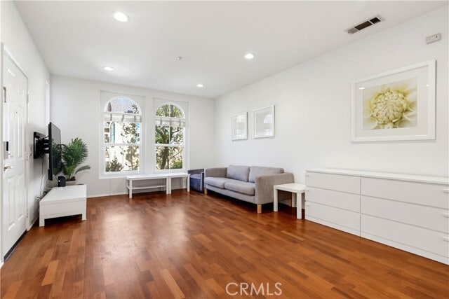 Building Photo - 303 Terra Bella