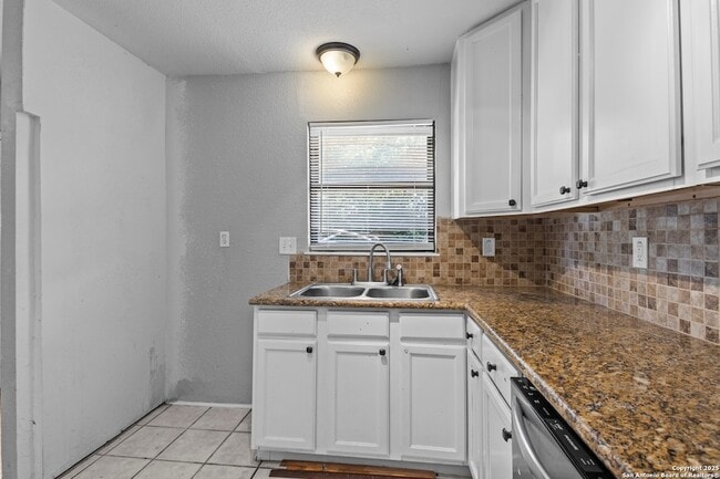 Building Photo - 107 Sabyan Dr