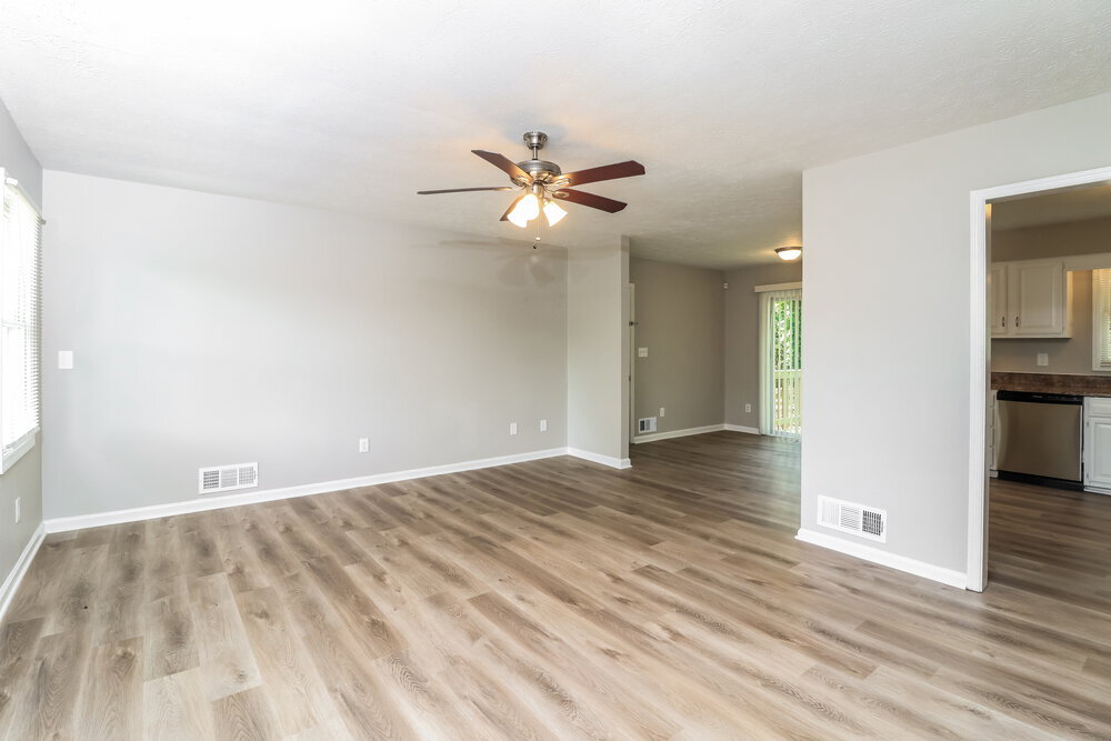 Building Photo - 585 Cedar Ct