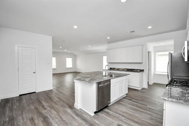 Building Photo - 8519 Swenson Ln