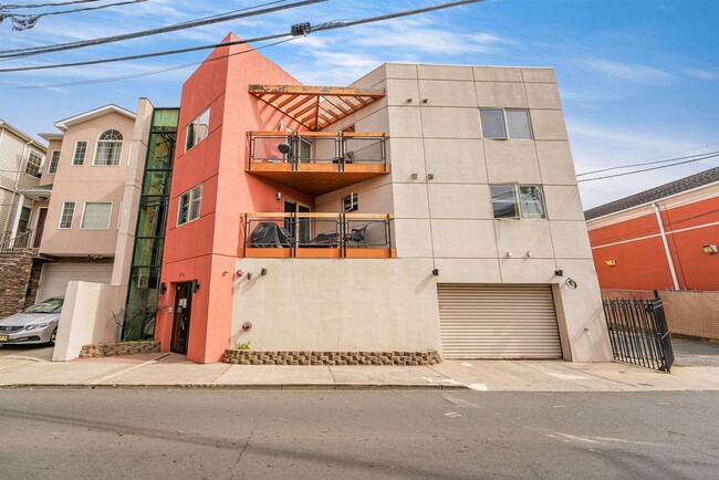Building Photo - 416 63rd St