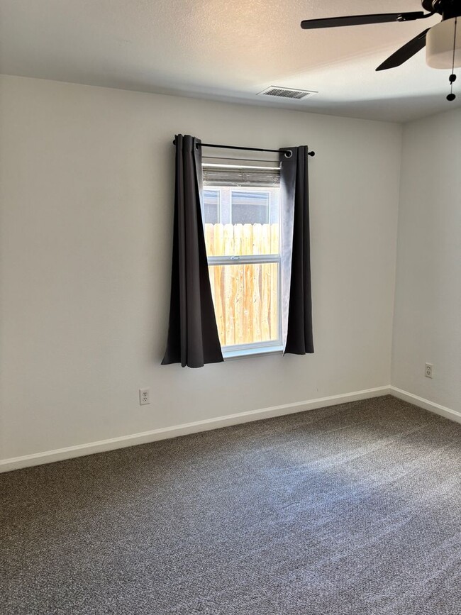 Building Photo - PRICE JUST REDUCED ONLY $2,600 PER MONTH F...