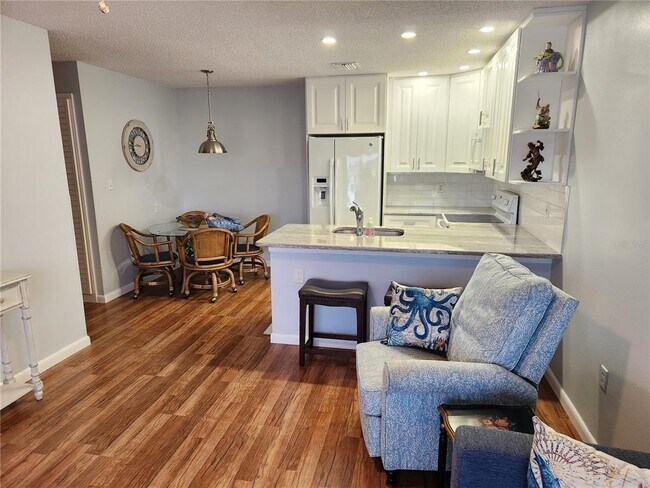 Building Photo - 4347 Tahitian Gardens Cir